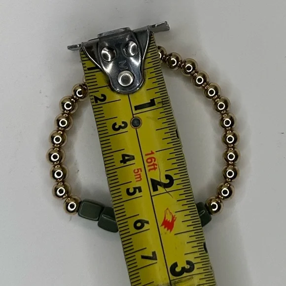 Mariyn Schiff Gold & Sage Green Beaded Stretch Bracelet – Boho Minimalist - Picture 6 of 6